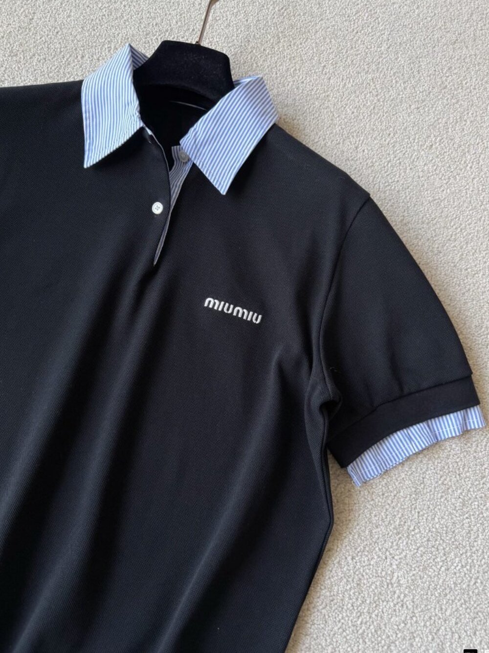 MIUMIU women's short-sleeved polo shirt (with trim at the collar) - Picture 6 of 8